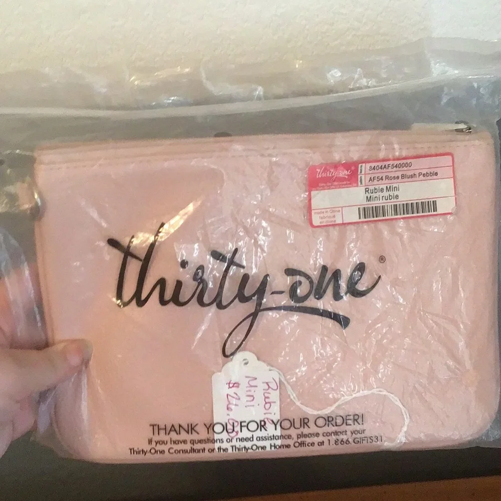 Thirty-One Rubie Mini Wristlet in Rose Blush Pink